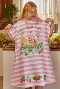 Officially Licensed Strawberry Shortcake Hooded Bath Towel