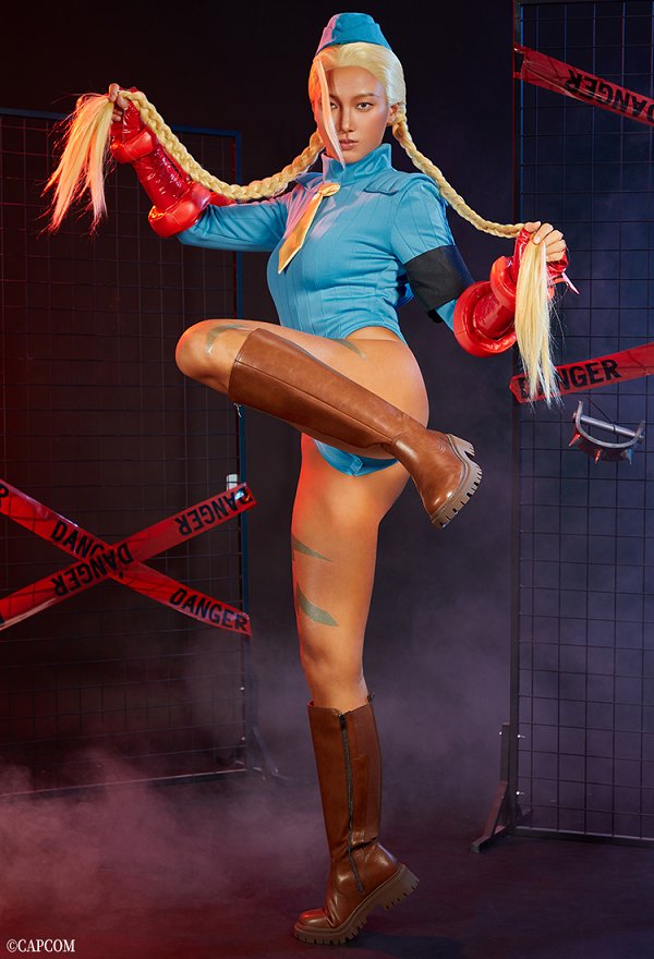 Officially Licensed Street Fighter Classic Cammy Blue Cosplay Costume