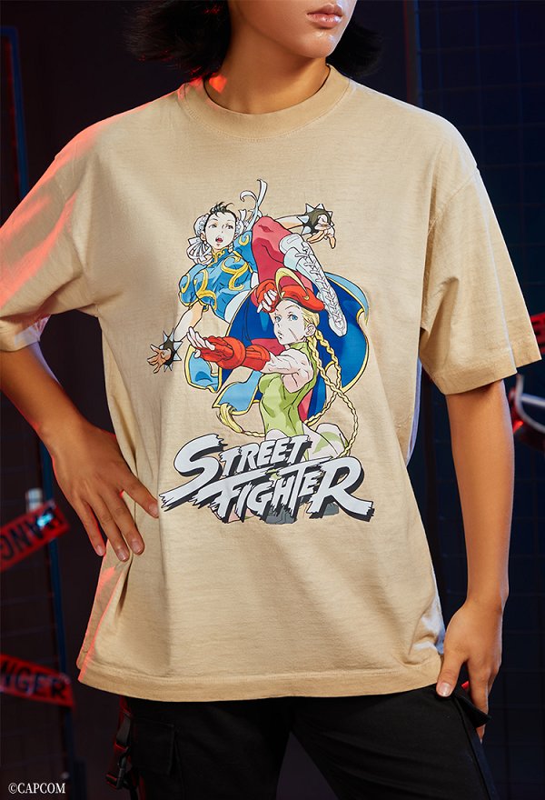Officially Licensed Street Fighter Chun-Li Cammy Gradient Print T-shirt Officially Licensed Street Fighter Chun-Li Cammy Gradient Print T-shirt