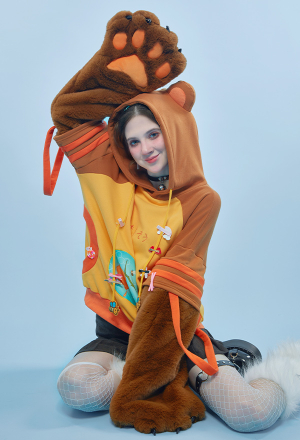 Honey Bear Graphic Pullover Hoodie Cute Style Brown Bee Pattern Hoodie with Furry Cat Paw Gloves